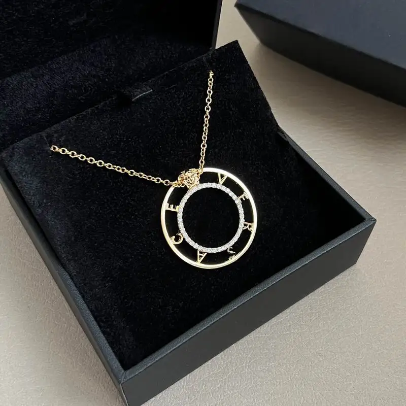 Versace necklace 03yxh189